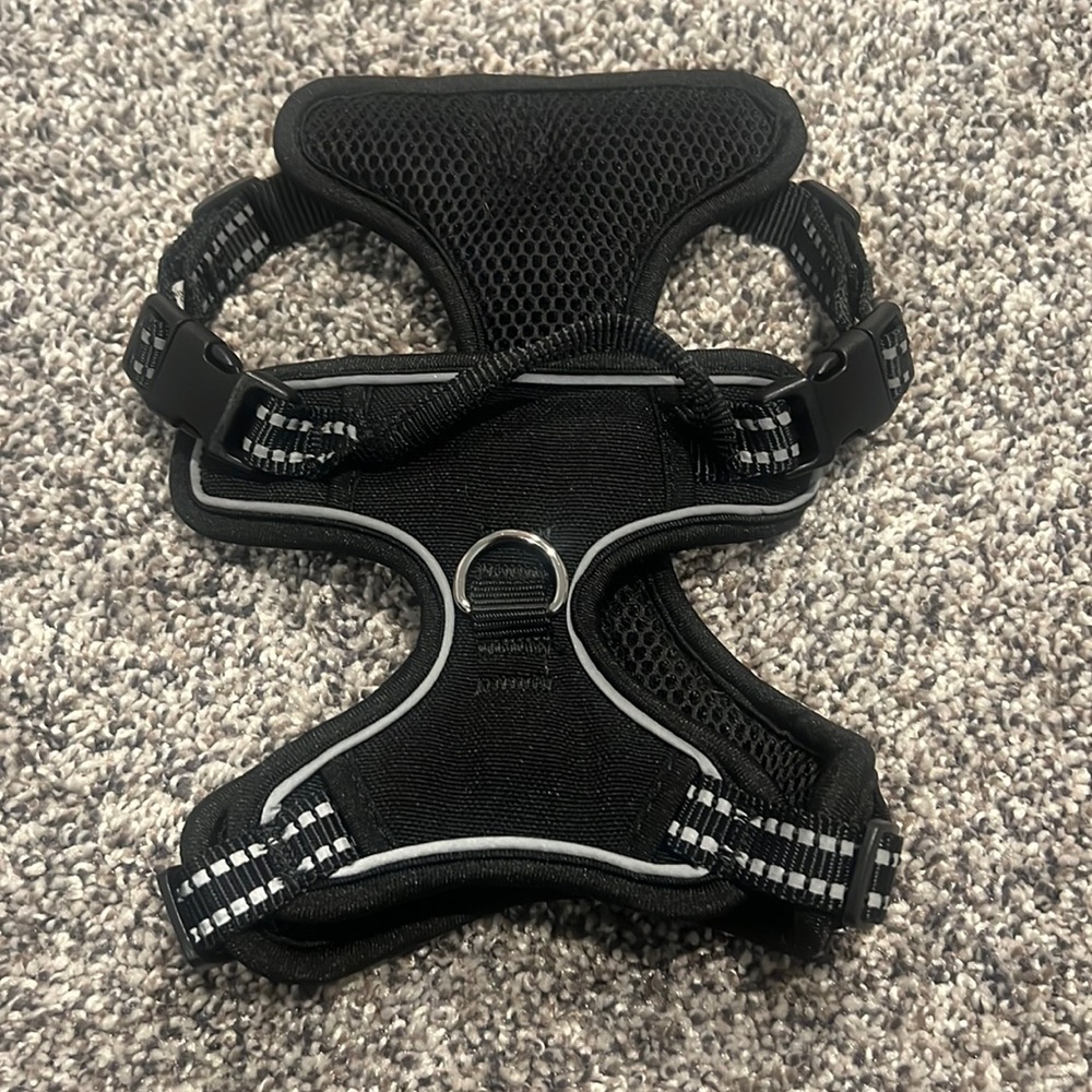 Dog harness - black - size small. Never used